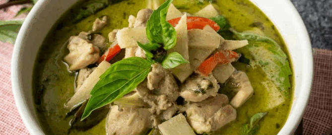 Thai-Green-Curry-Chicken-from-Hot-Thai-Kitchen low carb and keto